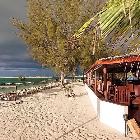 Ecolodge Du Menabe Belo Екстериор снимка