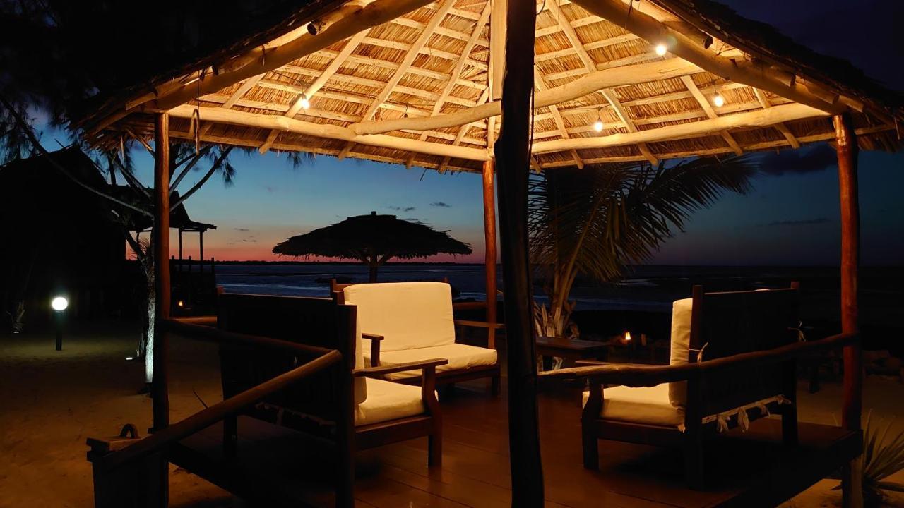 Ecolodge Du Menabe Belo Екстериор снимка