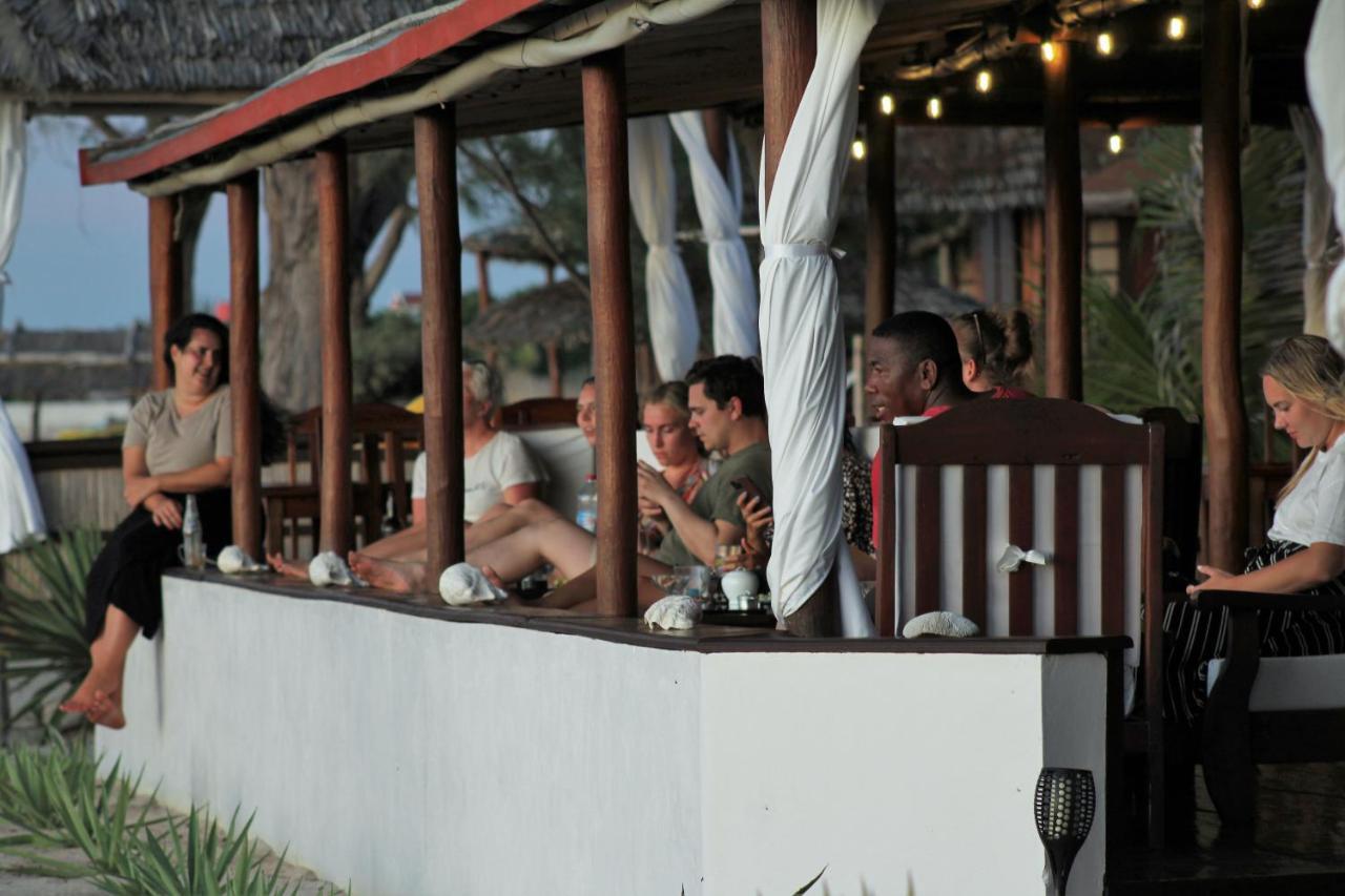 Ecolodge Du Menabe Belo Екстериор снимка
